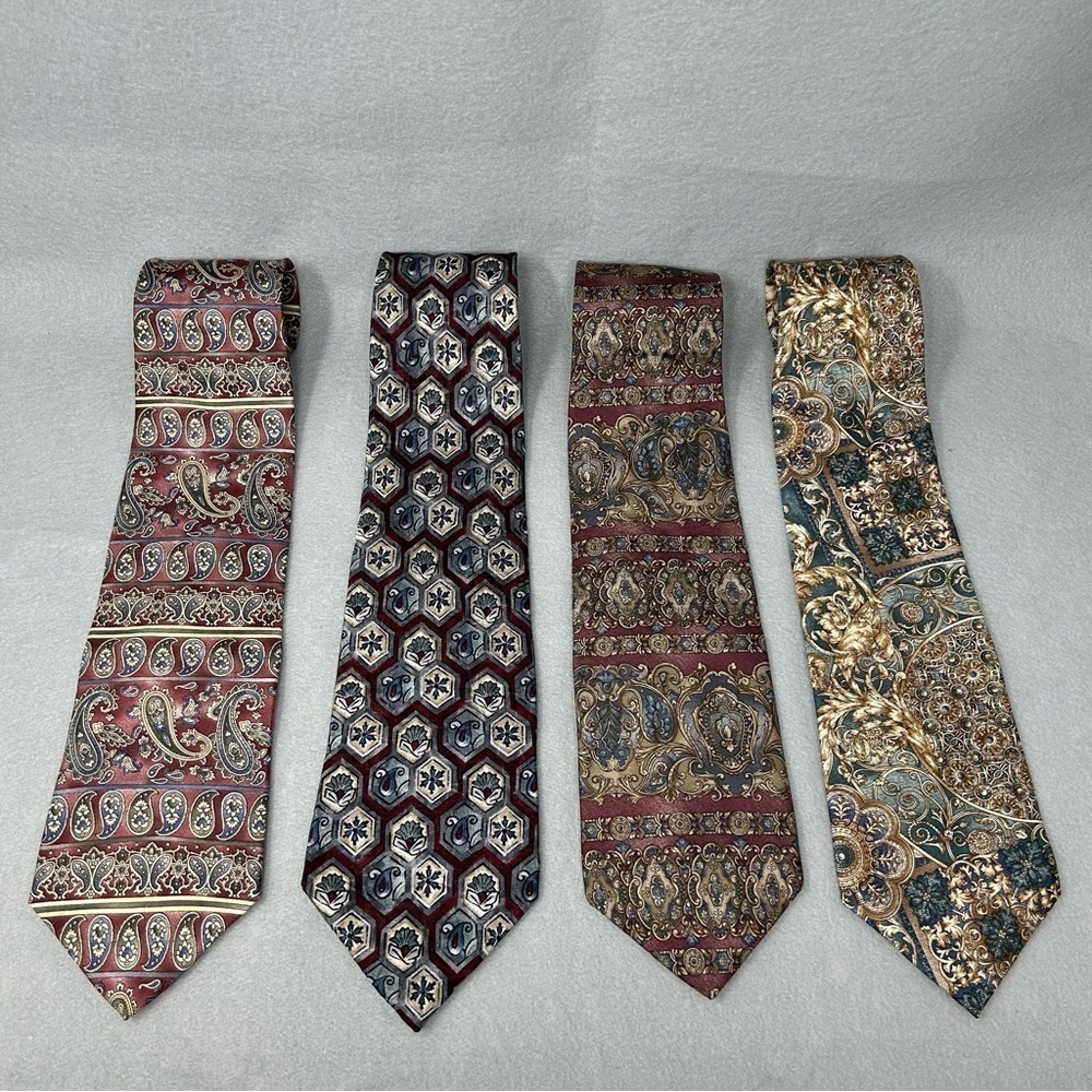 Van Heusen 417 Lot 4 Tie Paisley And Floral 100% Silk Ties